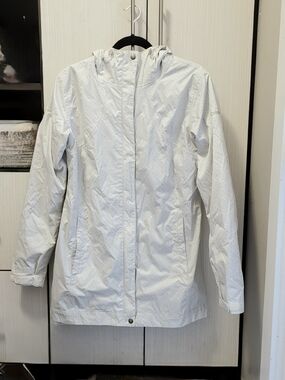 Columbia Women's Light  Hooded Rain Jacket